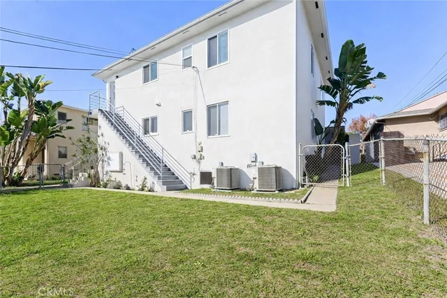 $3,295 | 5920 La Tijera Boulevard, Los Angeles, CA 90056