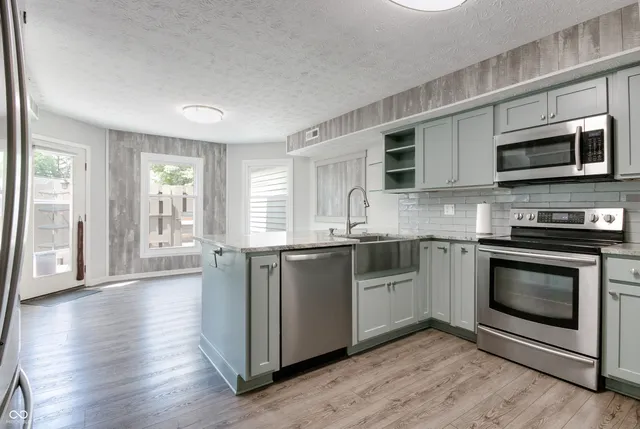 $277,500 | 11614 Buttonwood Drive, Carmel, IN 46033