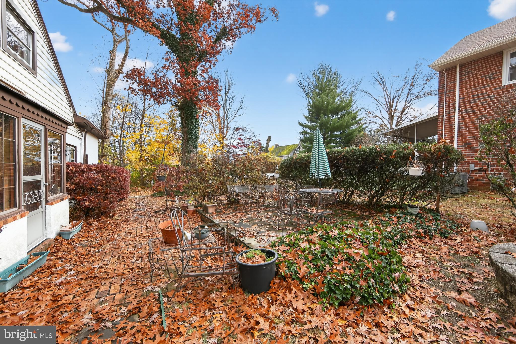 31 Barren Road Newtown Square, PA 19073 - Photo 24 of 27 a view of a back yard of the house