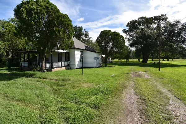 $1,800 | 8421 Altimore Road, Needville, TX 77461