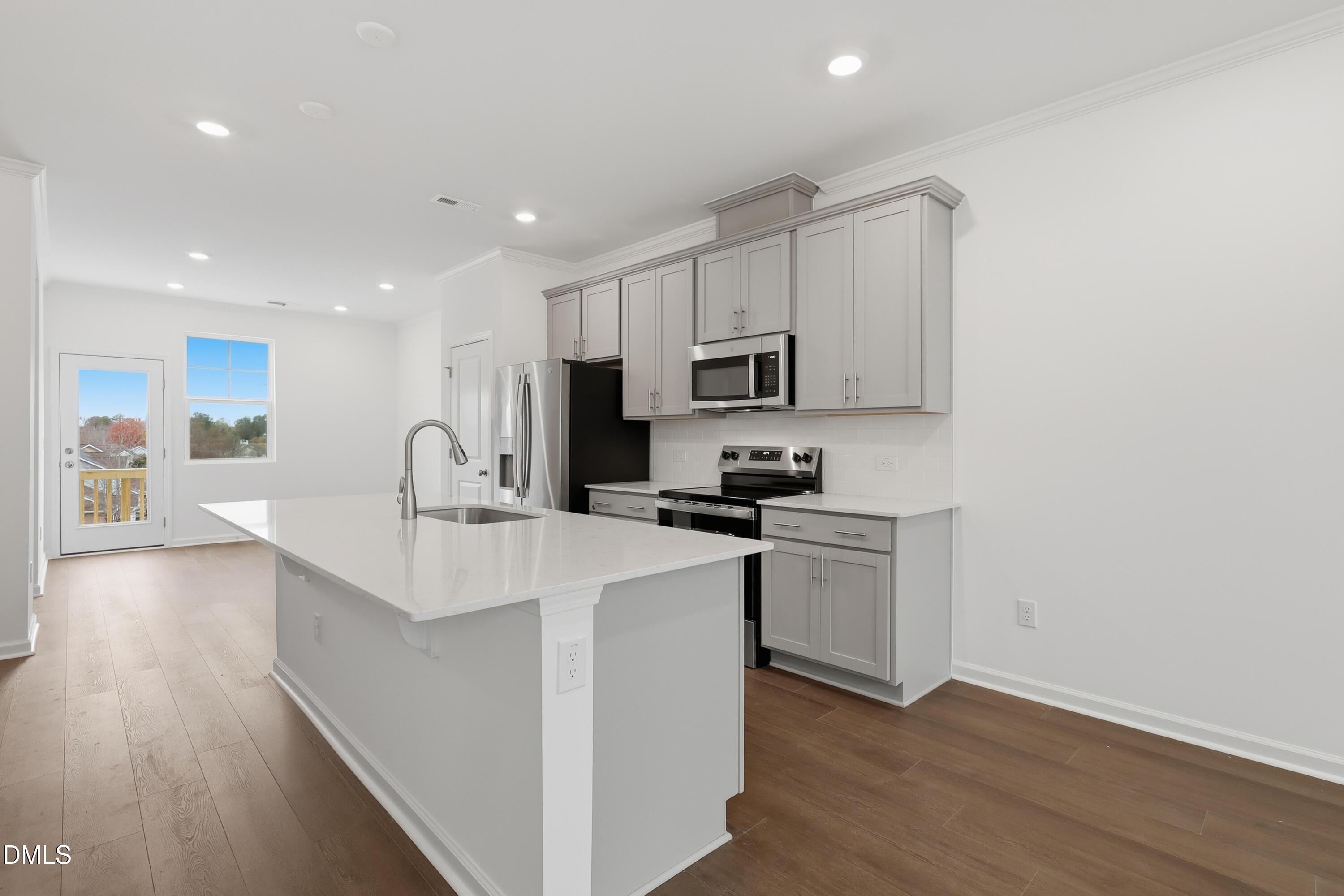 3605 Elm Grv Lane Raleigh, NC 27604 - Photo 7 of 55 SUN_ElmGrove_Pic_Wyatt_Kitchen_5of6