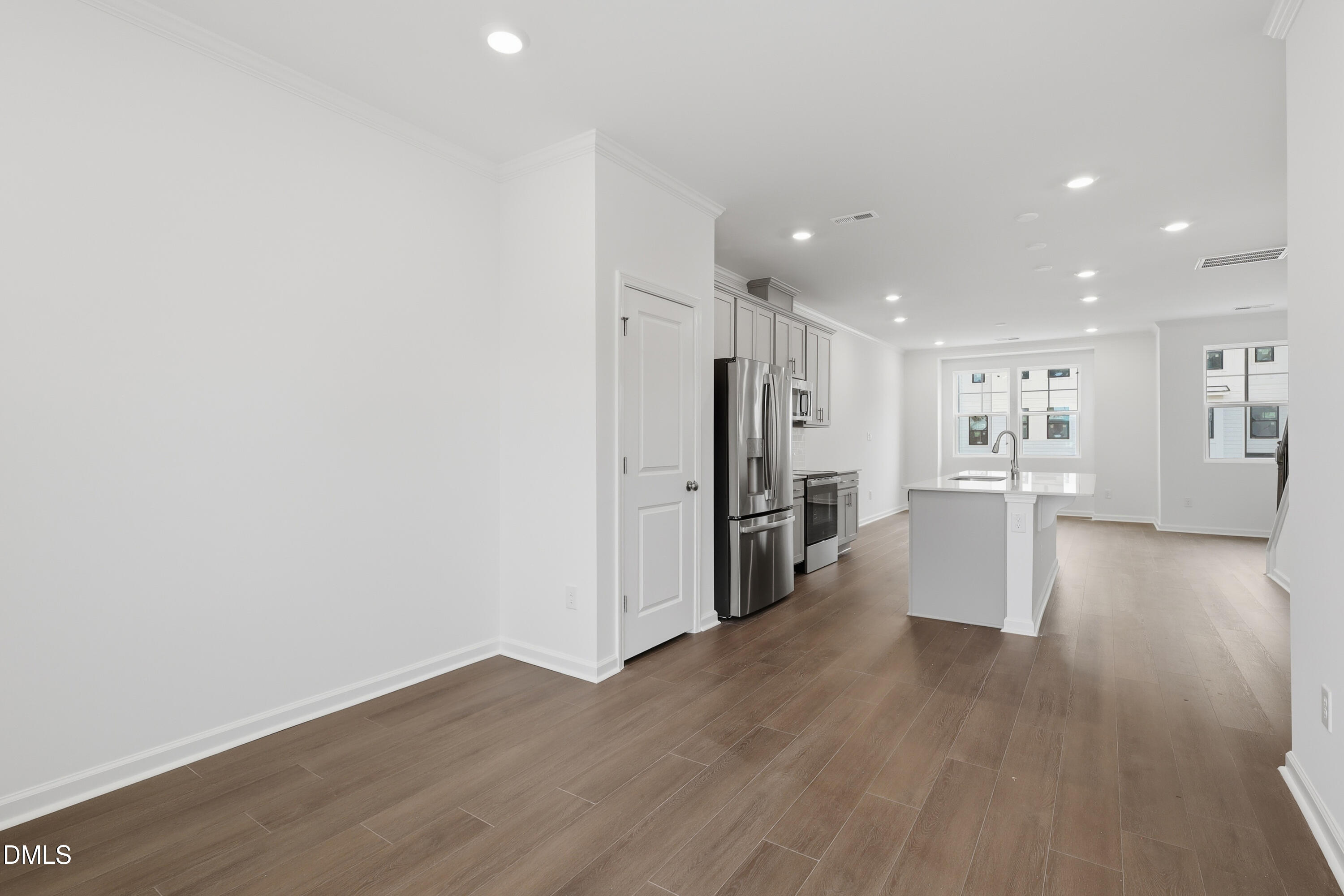 3605 Elm Grv Lane Raleigh, NC 27604 - Photo 8 of 55 SUN_ElmGrove_Pic_Wyatt_Kitchen_6of6