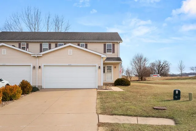 $240,000 | 215 Misty Lane, Colona, IL 61241
