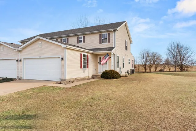 $231,000 | 215 Misty Lane, Colona, IL 61241