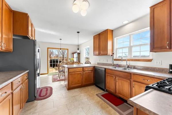 $229,000 | 215 Misty Lane, Colona, IL 61241