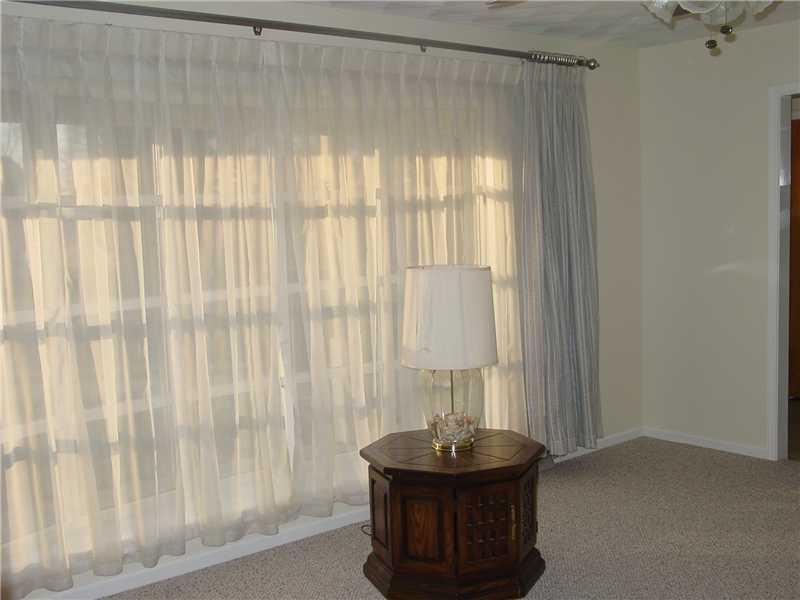 6225 South Carroll Road Indianapolis, IN 46259 - Photo 3 of 18 Gallery Image 3