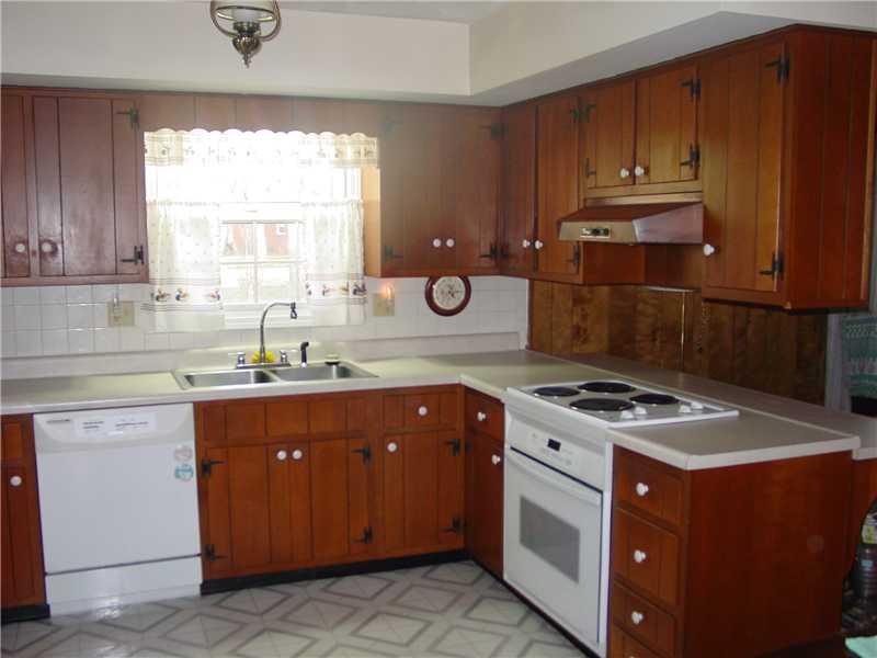 6225 South Carroll Road Indianapolis, IN 46259 - Photo 8 of 18 Gallery Image 8