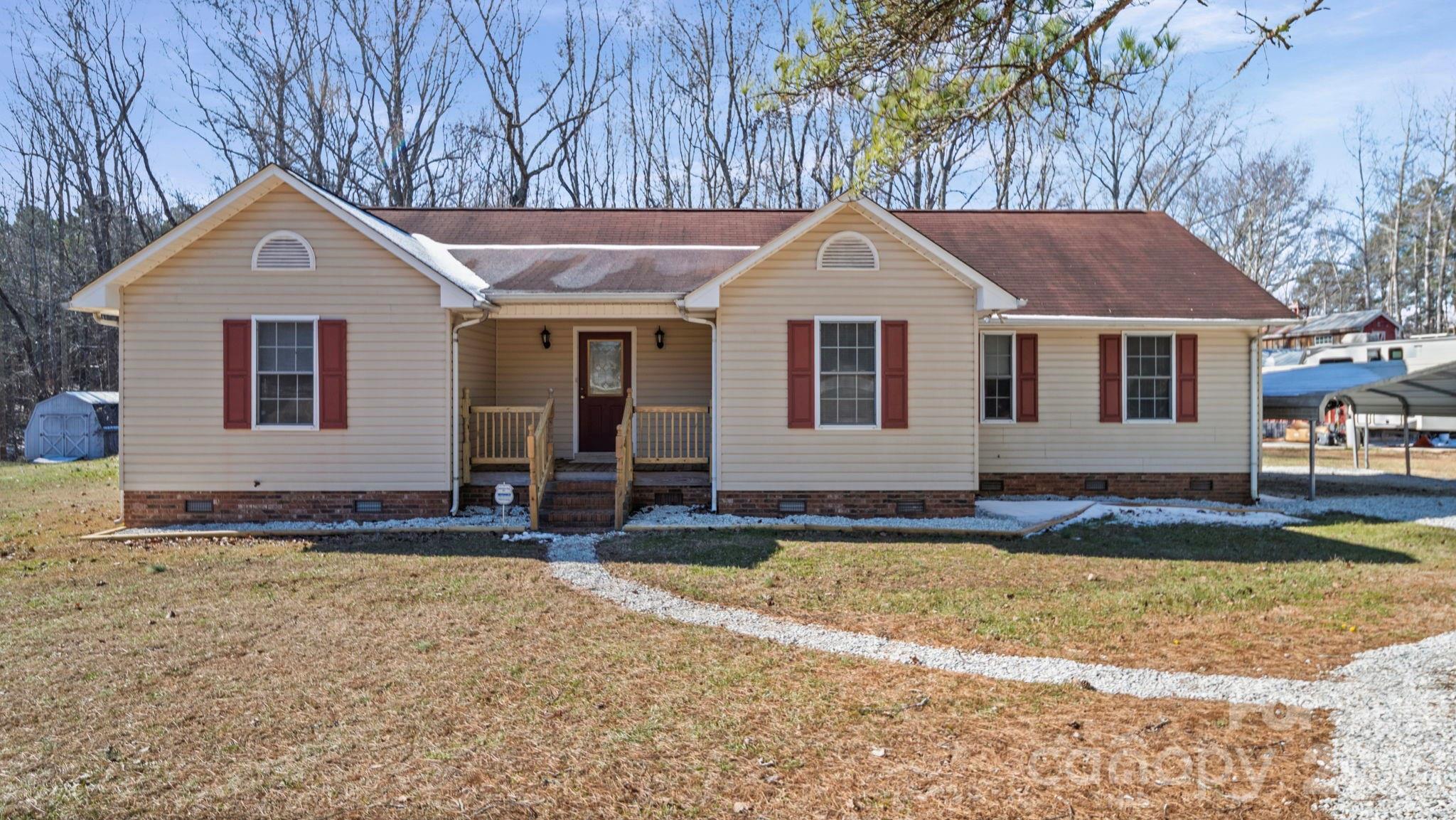 865 Highway 161 Clover, SC 29710 - Photo 2 of 34