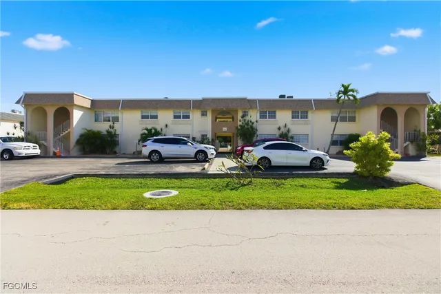 $119,000 | 4931 Vincennes Court, Unit 4, Cape Coral, FL 33904