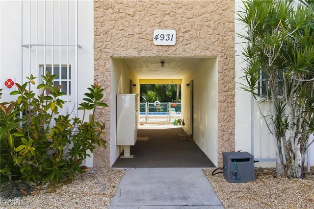 $119,000 | 4931 Vincennes Court, Unit 4, Cape Coral, FL 33904