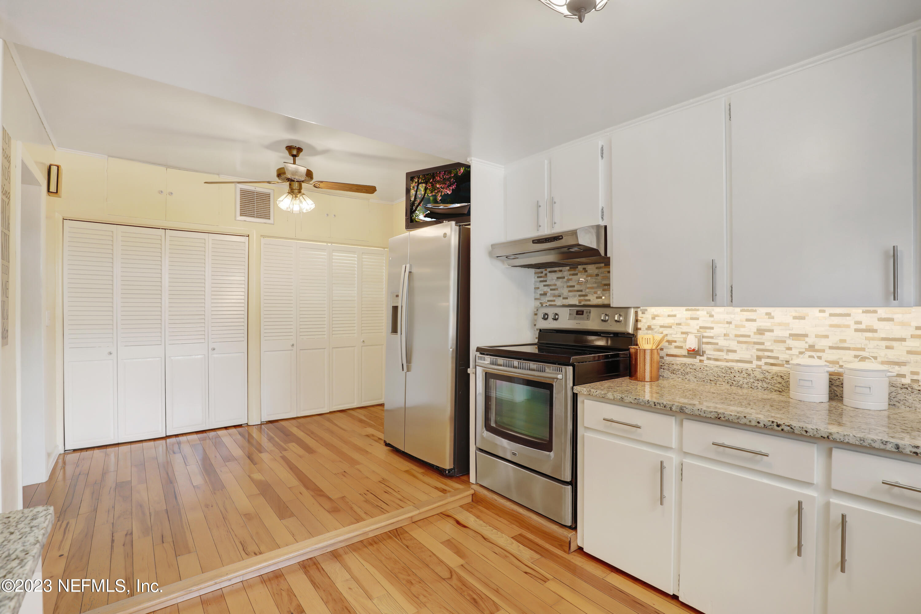 5243 Birkenhead Road Jacksonville, FL 32210 - Photo 23 of 49 15. Kitchen
