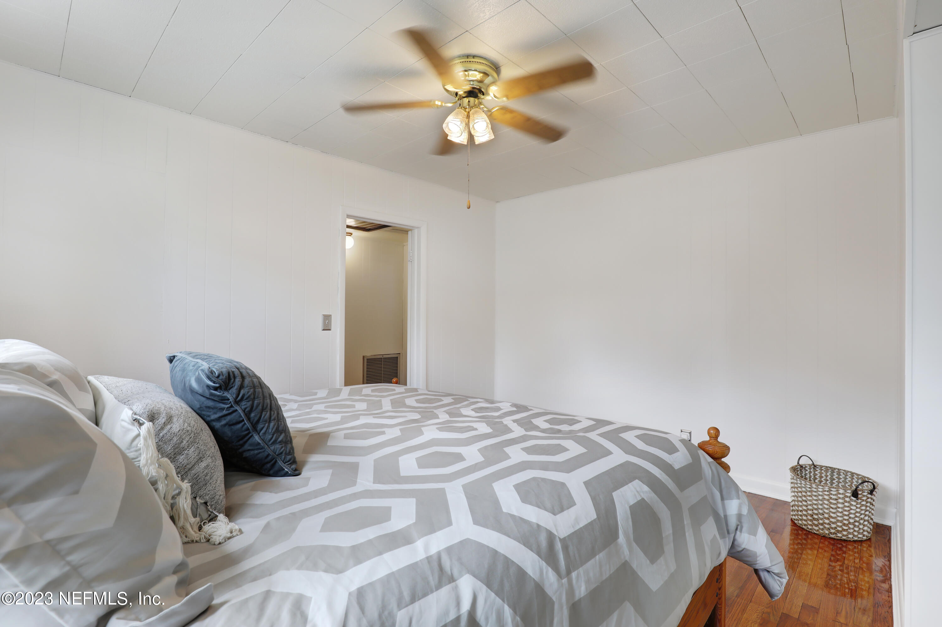 5243 Birkenhead Road Jacksonville, FL 32210 - Photo 25 of 49 21. Primary Room
