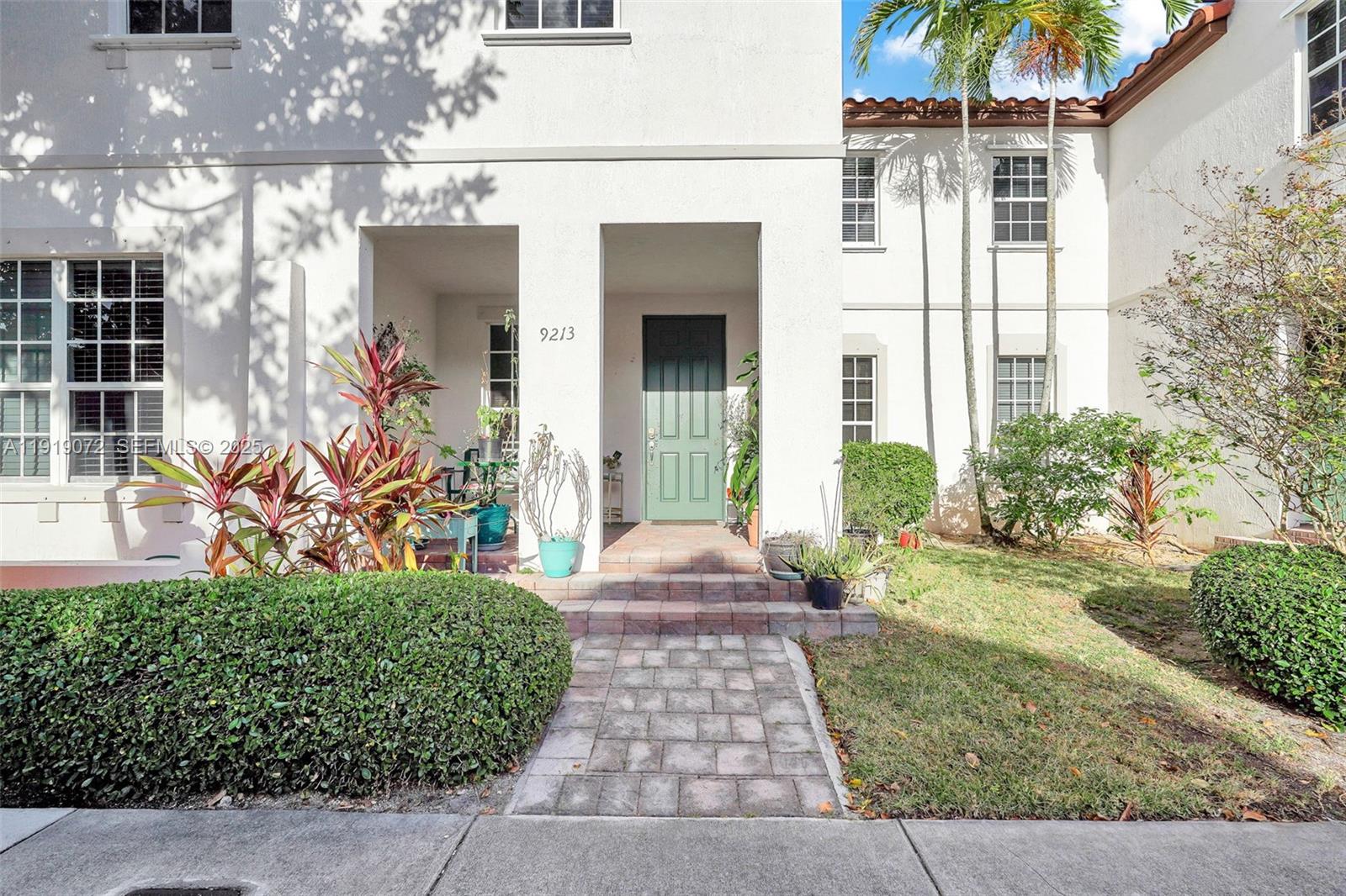 9213 Southwest 170th Avenue Miami, FL 33196 - Photo 19 of 82