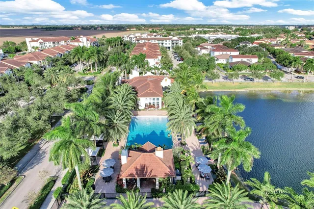 a view of a garden with a fountain