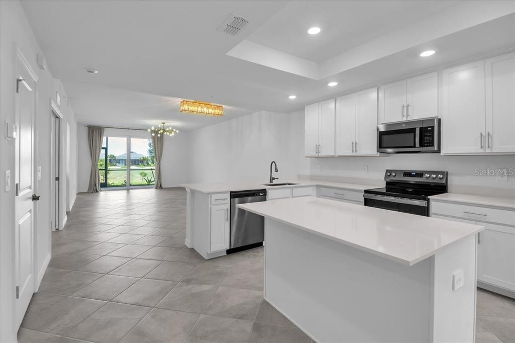 18923 Scallop Loop, Unit 102 Bradenton, FL 34211 - Photo 8 of 37