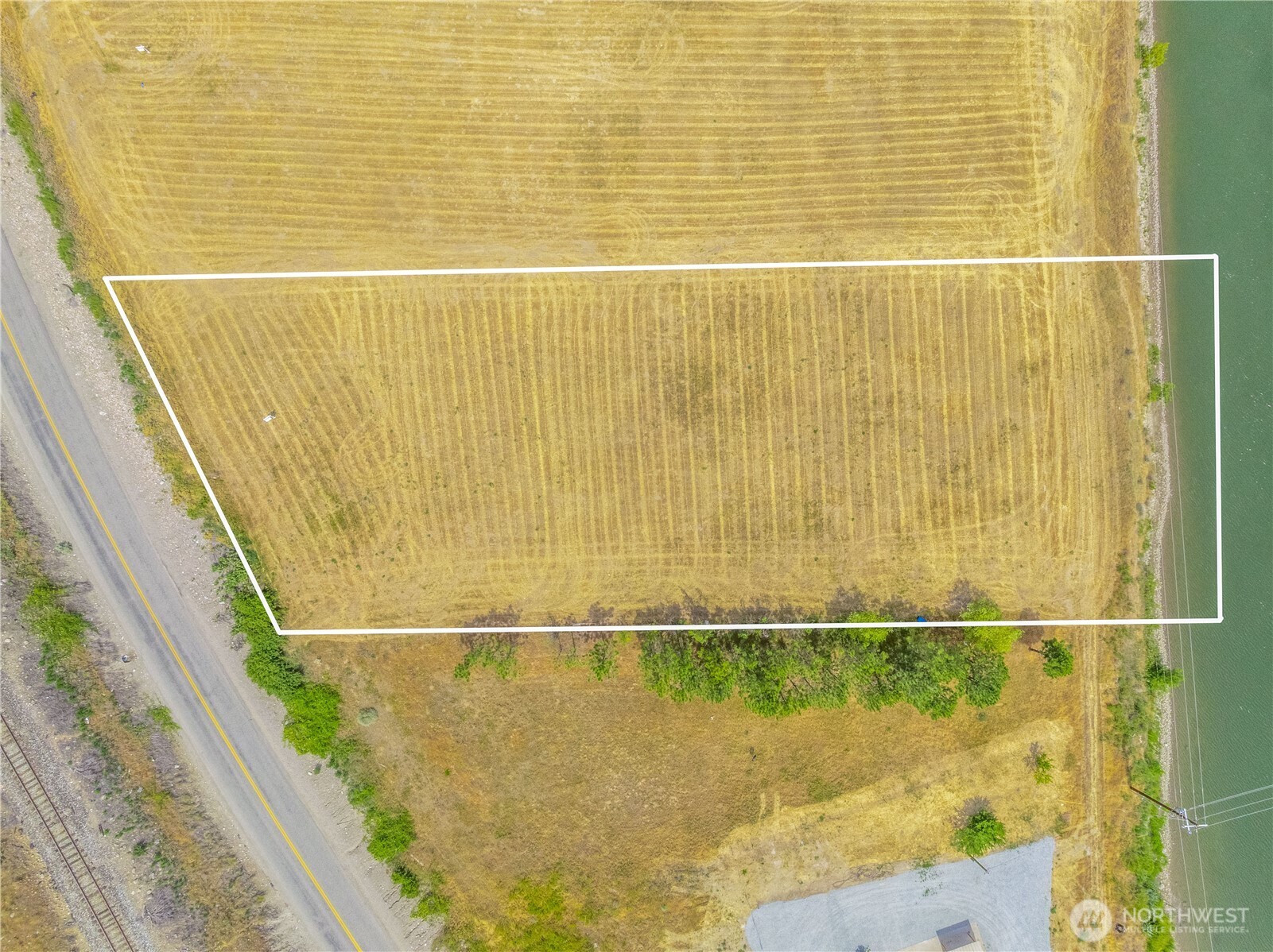 624 Monse River Road Brewster, WA 98812 - Photo 3 of 30
