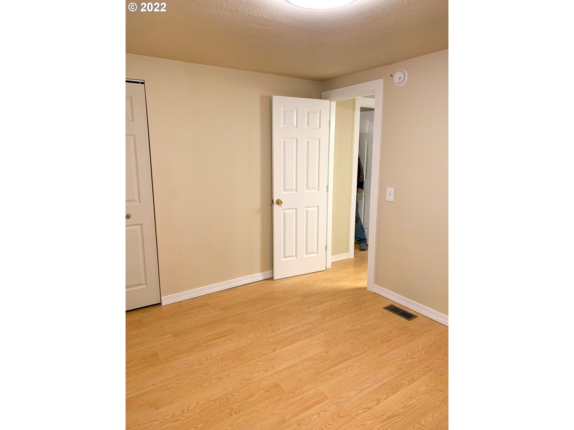 205 57th Street Springfield, OR 97478 - Photo 9 of 13 a view of an empty room