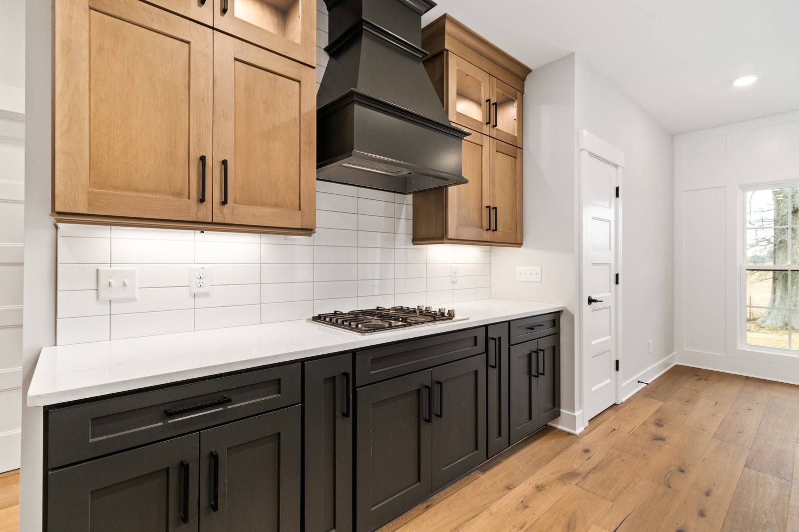 24 Port Royal Estate Adams, TN 37010 - Photo 11 of 34 a kitchen with stainless steel appliances granite countertop a sink stove and cabinets
