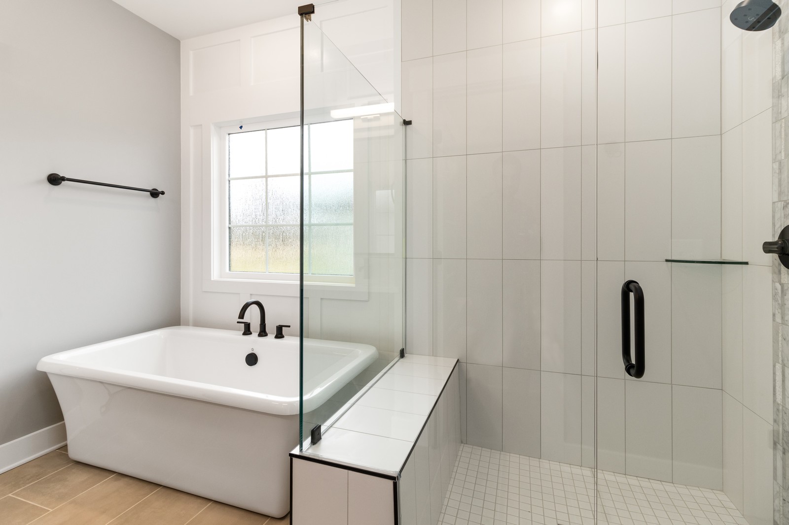 24 Port Royal Estate Adams, TN 37010 - Photo 21 of 34 a bathroom with a sink and a shower