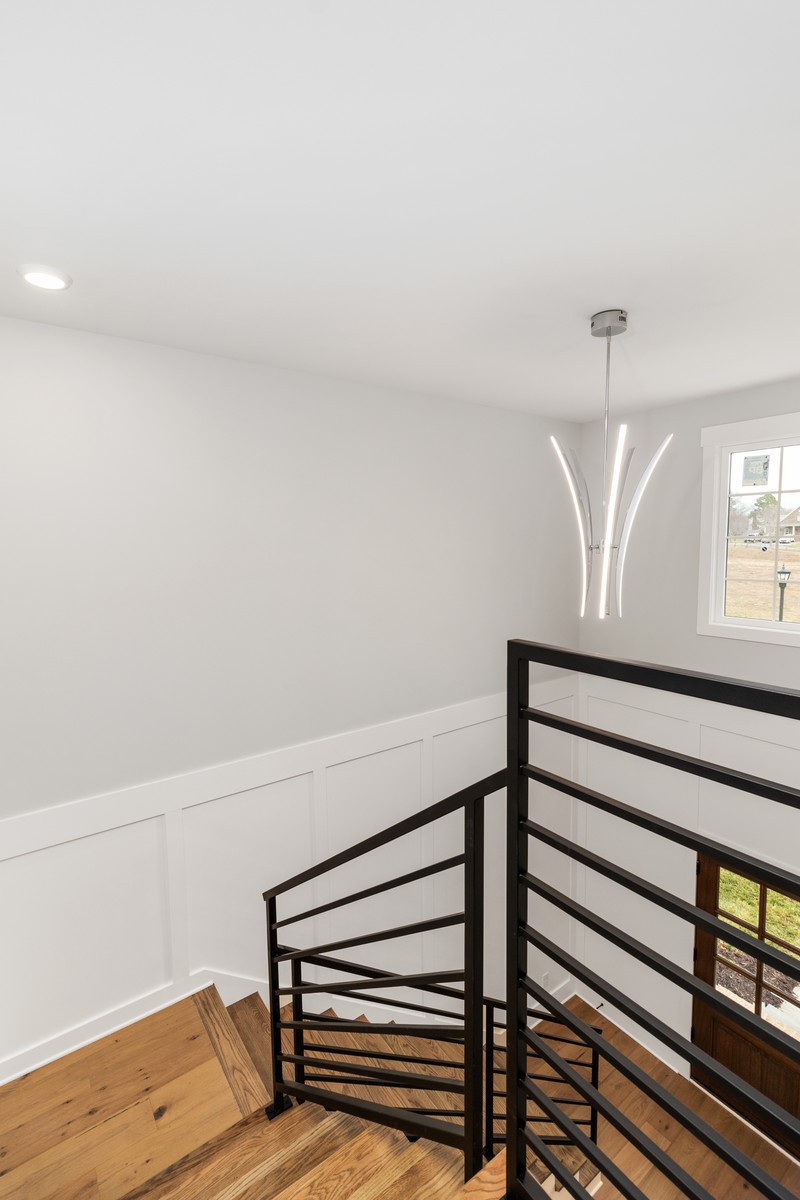 24 Port Royal Estate Adams, TN 37010 - Photo 25 of 34 a view of entryway with wooden floor