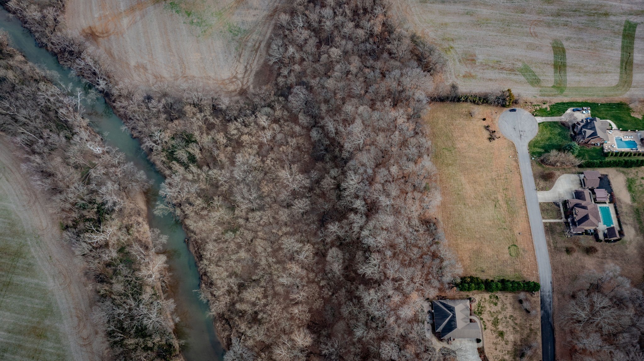 24 Port Royal Estate Adams, TN 37010 - Photo 3 of 34 a view of a backyard
