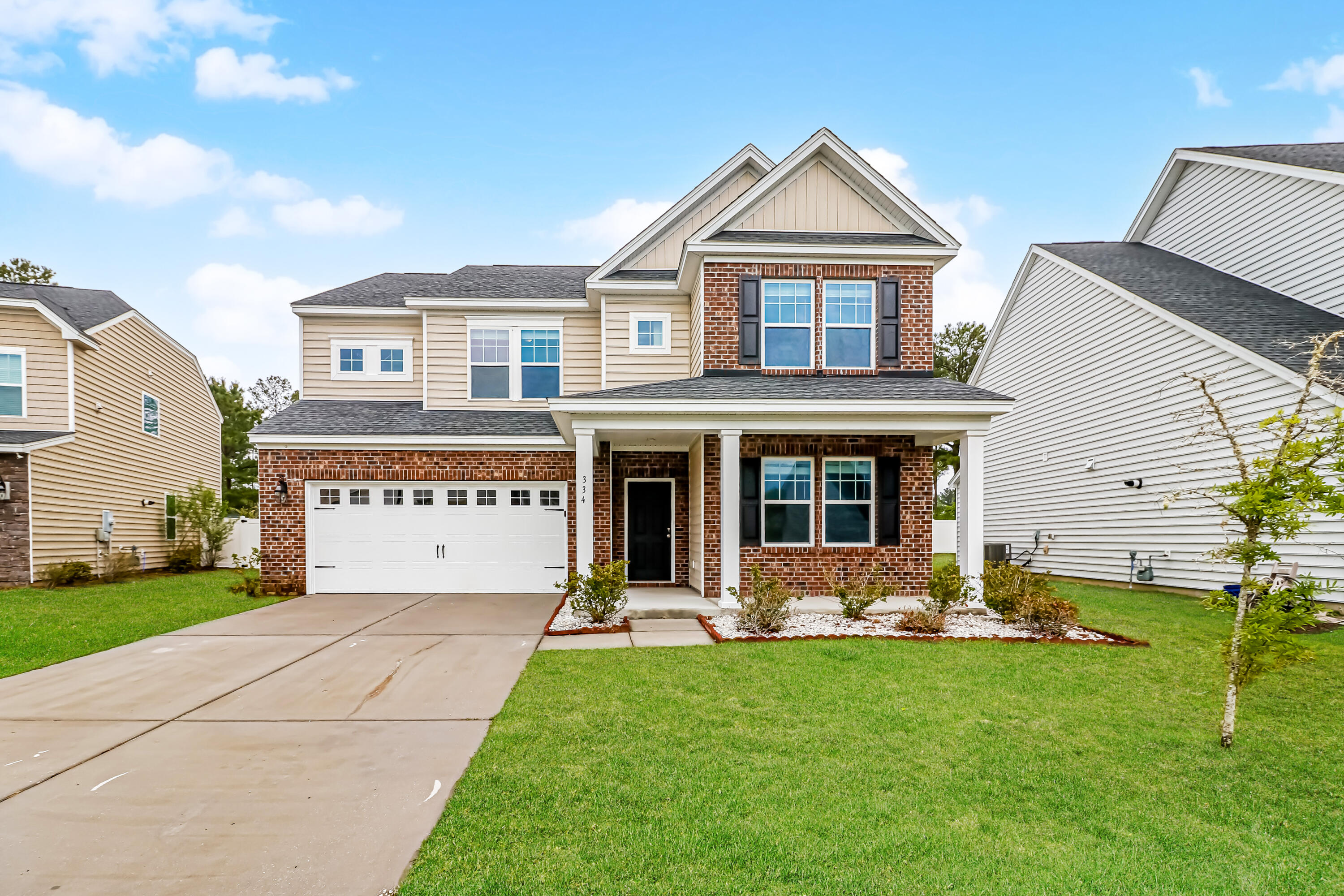 334 Bracken Fern Road Moncks Corner, SC 29461 - Photo 1 of 15 1006466.334 Bracken Fern Road - Front Vi