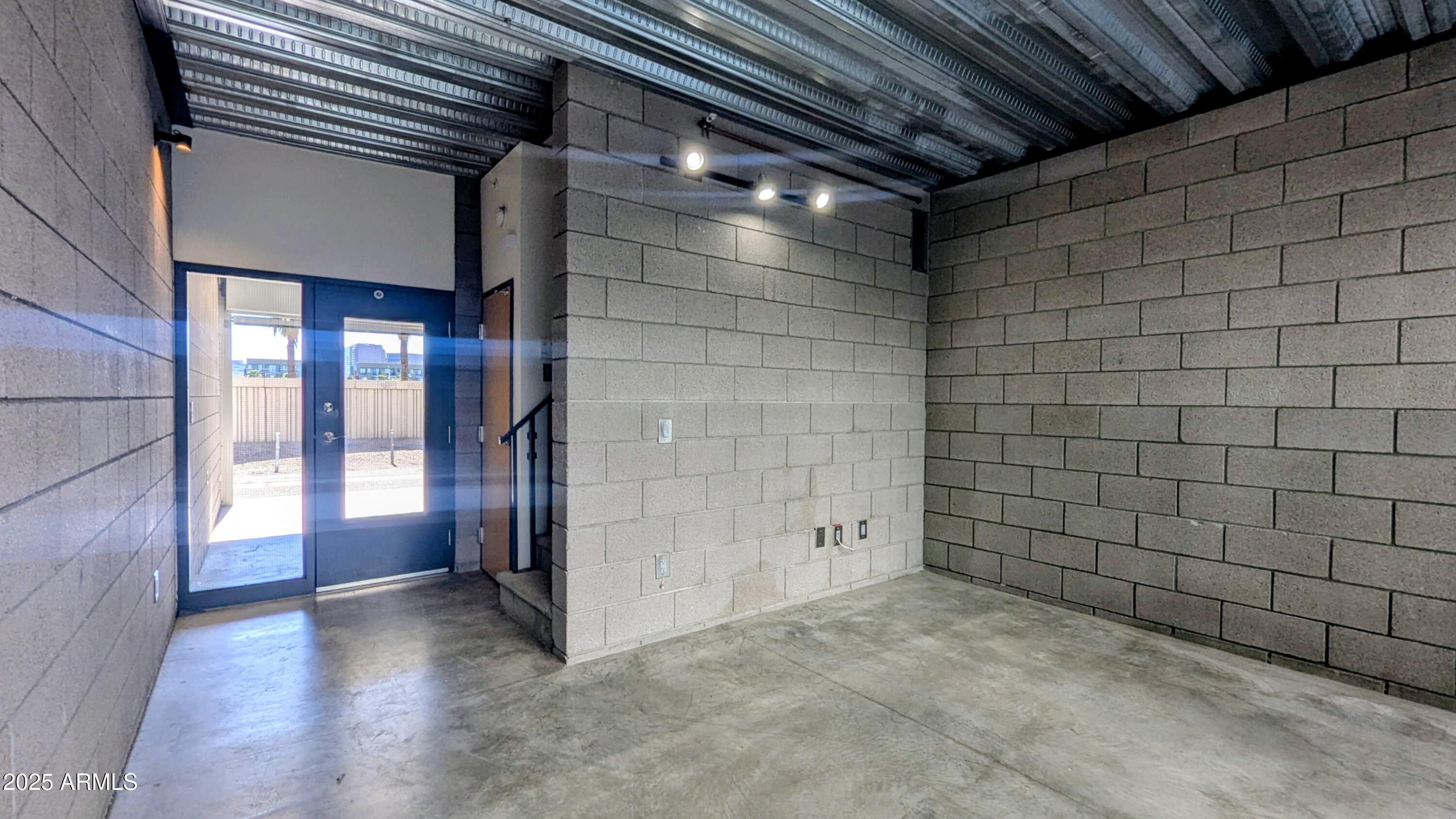525 East Willetta Street, Unit 8 Phoenix, AZ 85004 - Photo 3 of 25 a view of an empty room