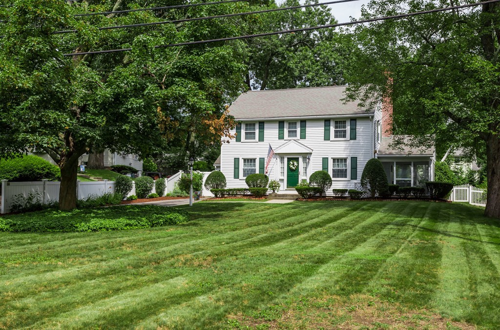 1279 Bradley Road Springfield, MA 01118 - Photo 3 of 30 Gallery Image 3