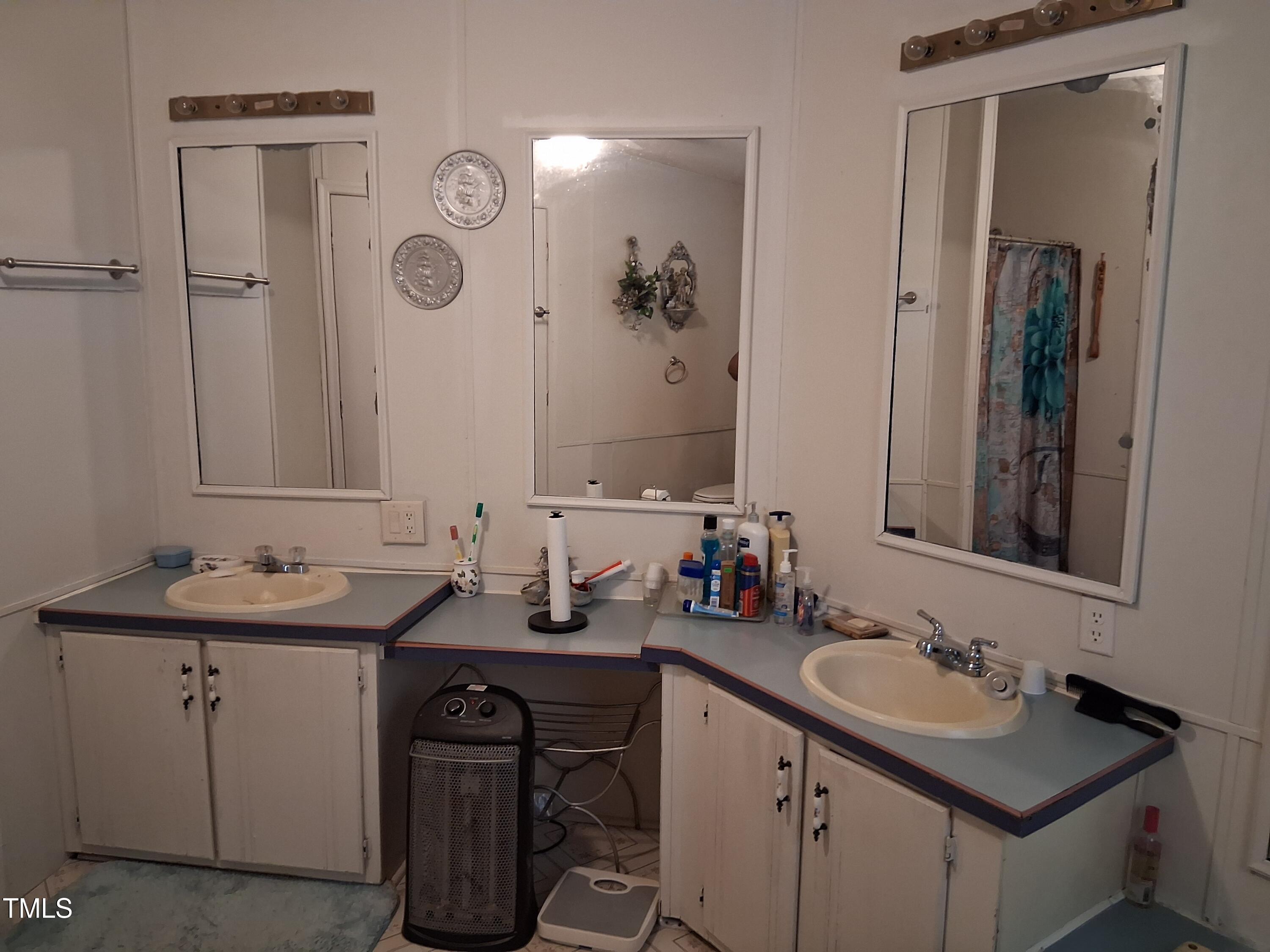 559 Wilson Jones Road Clayton, NC 27520 - Photo 14 of 26 20250707_170628