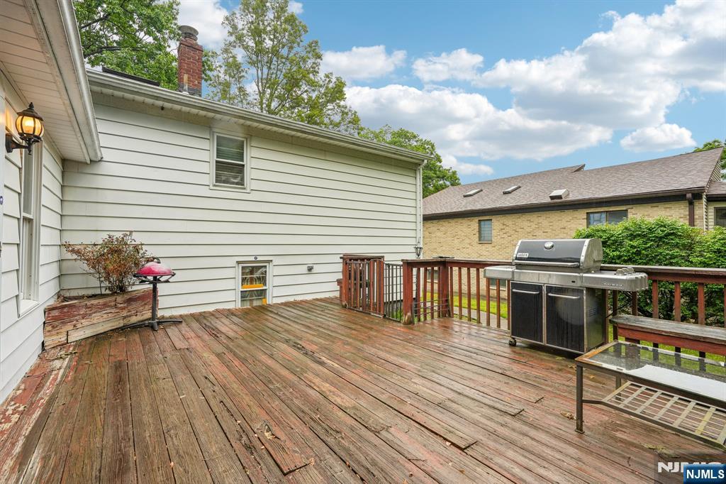 108 Morningside Road Paramus, NJ 07652 - Photo 39 of 45