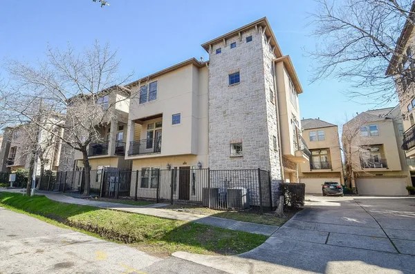 $2,900 | 222 Knox Street, Unit F, Houston, TX 77007