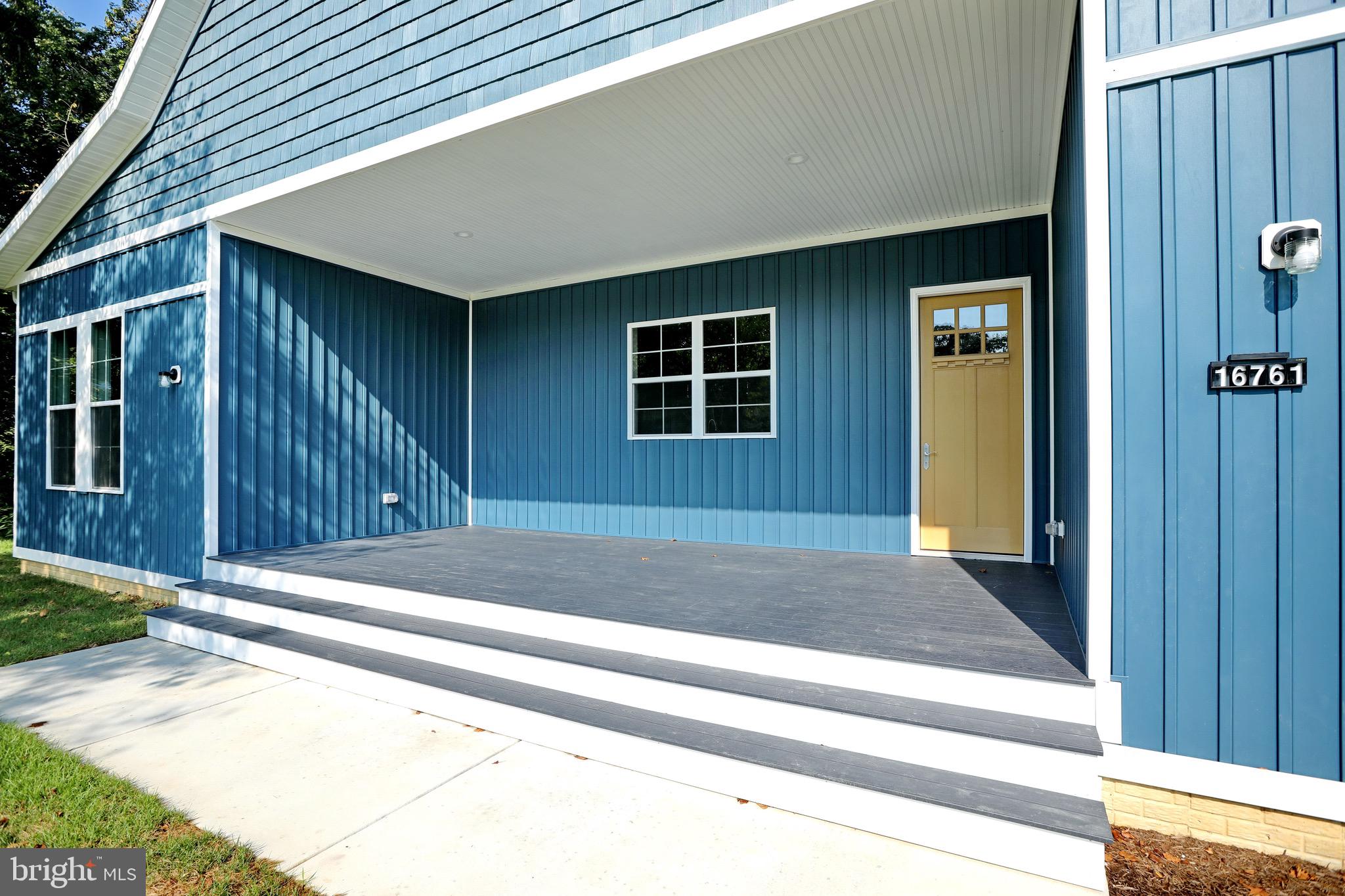 16761 Gridiron Road Cobb Island, MD 20625 - Photo 4 of 93 Front porch