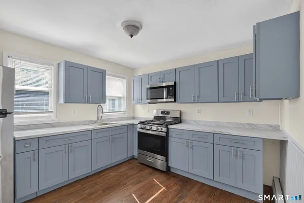 $2,900 | 40-44 Vine Street, Unit 3, Bridgeport, CT 06604