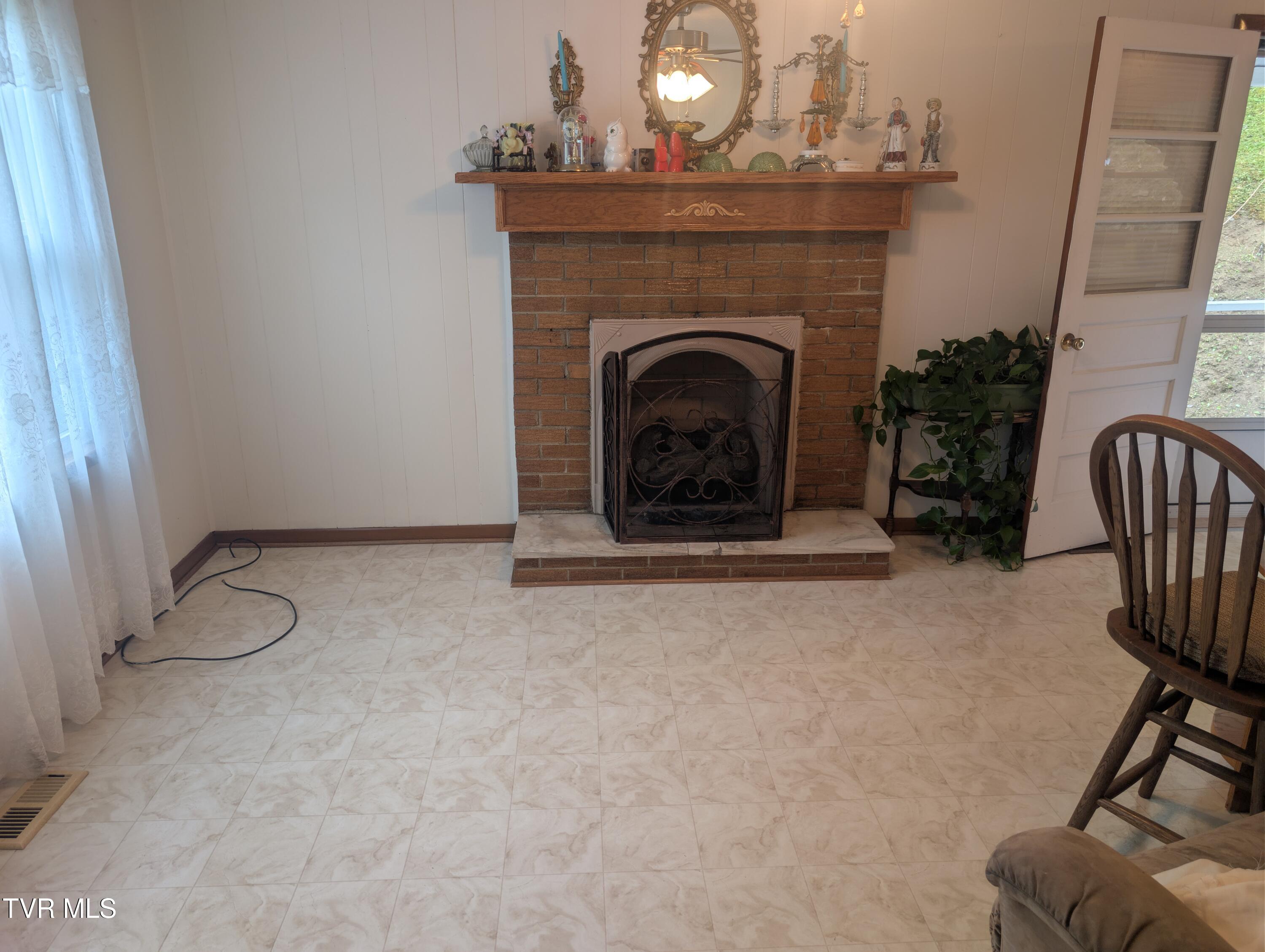 9912 Sandlick Road Bee, VA 24217 - Photo 25 of 26 PXL_20260521_224625553