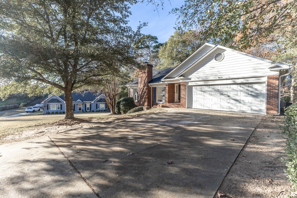 1195 Cloverdale Road Columbus, GA 31904 - Photo 3 of 33