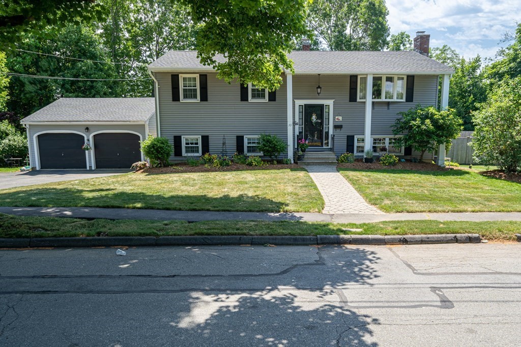 33 Sonning Road Beverly, MA 01915 - Photo 2 of 33