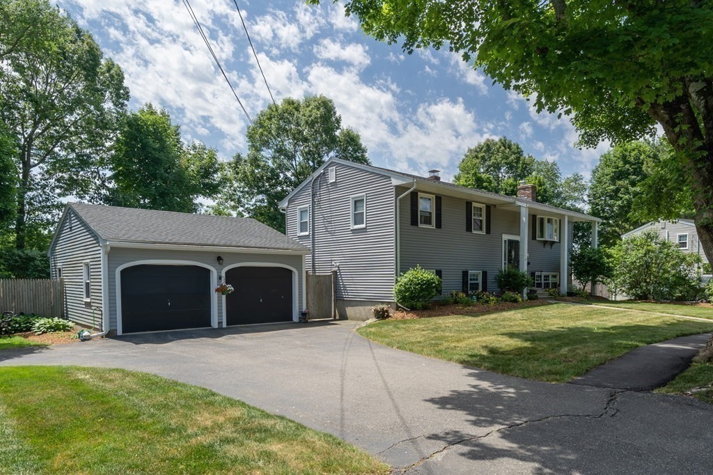 33 Sonning Road Beverly, MA 01915 - Photo 4 of 33