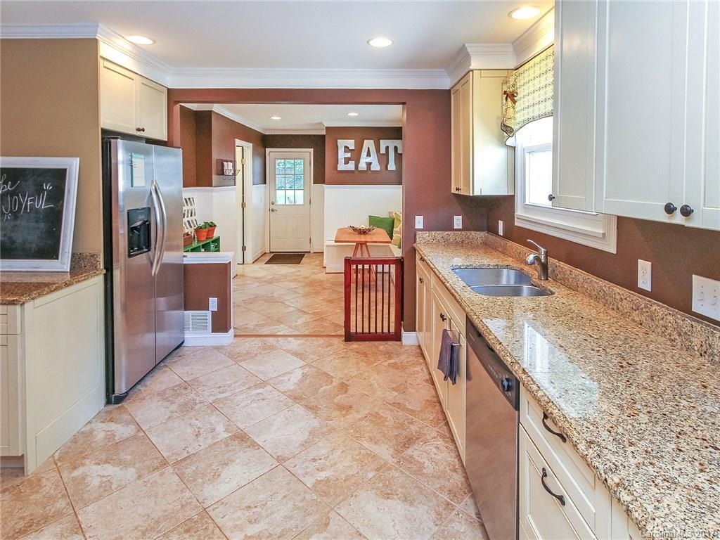 5534 Murrayhill Road Charlotte, NC 28210 - Photo 14 of 24 Gallery Image 14
