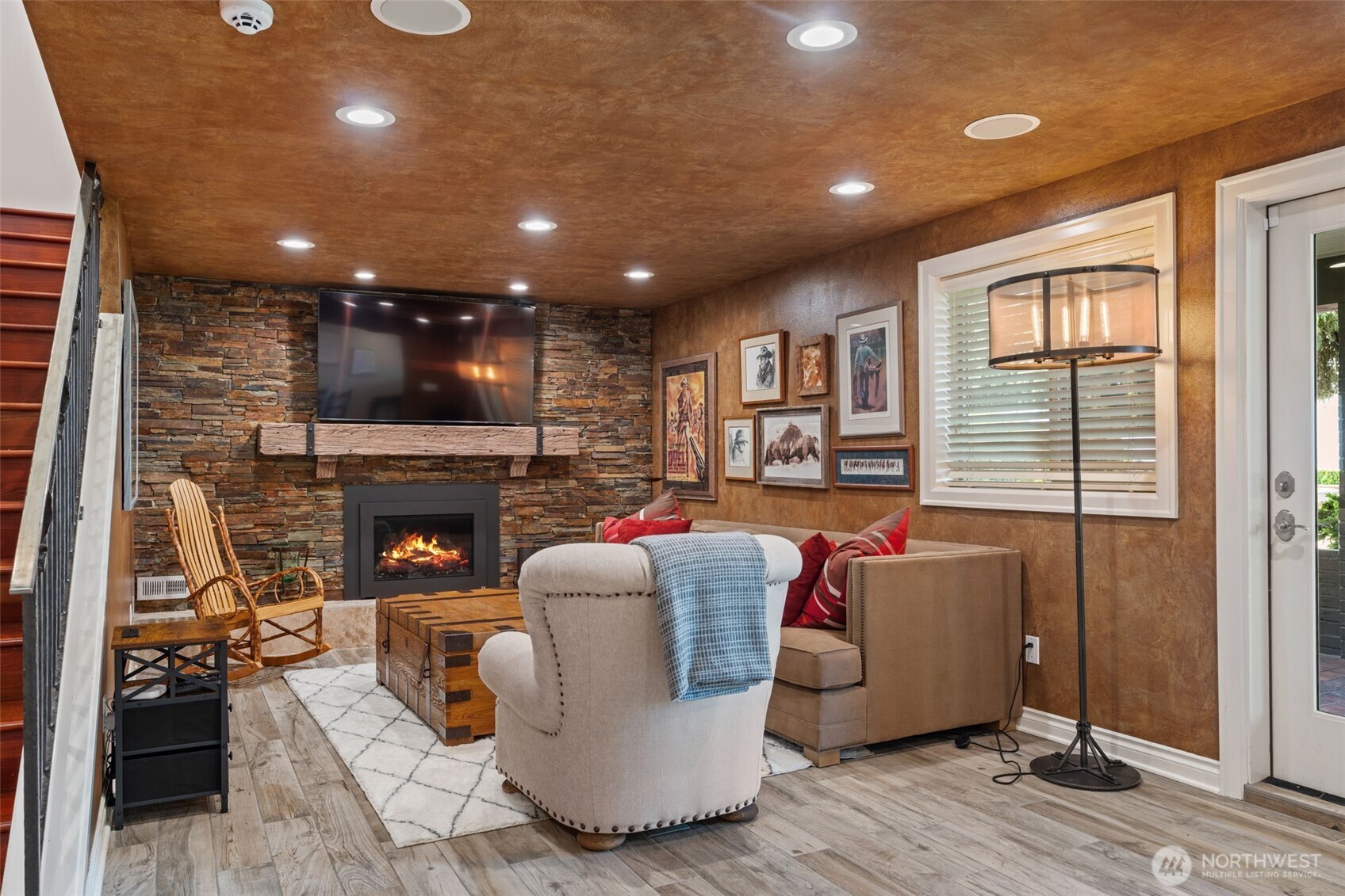 8723 Talbot Road Edmonds, WA 98026 - Photo 29 of 40
