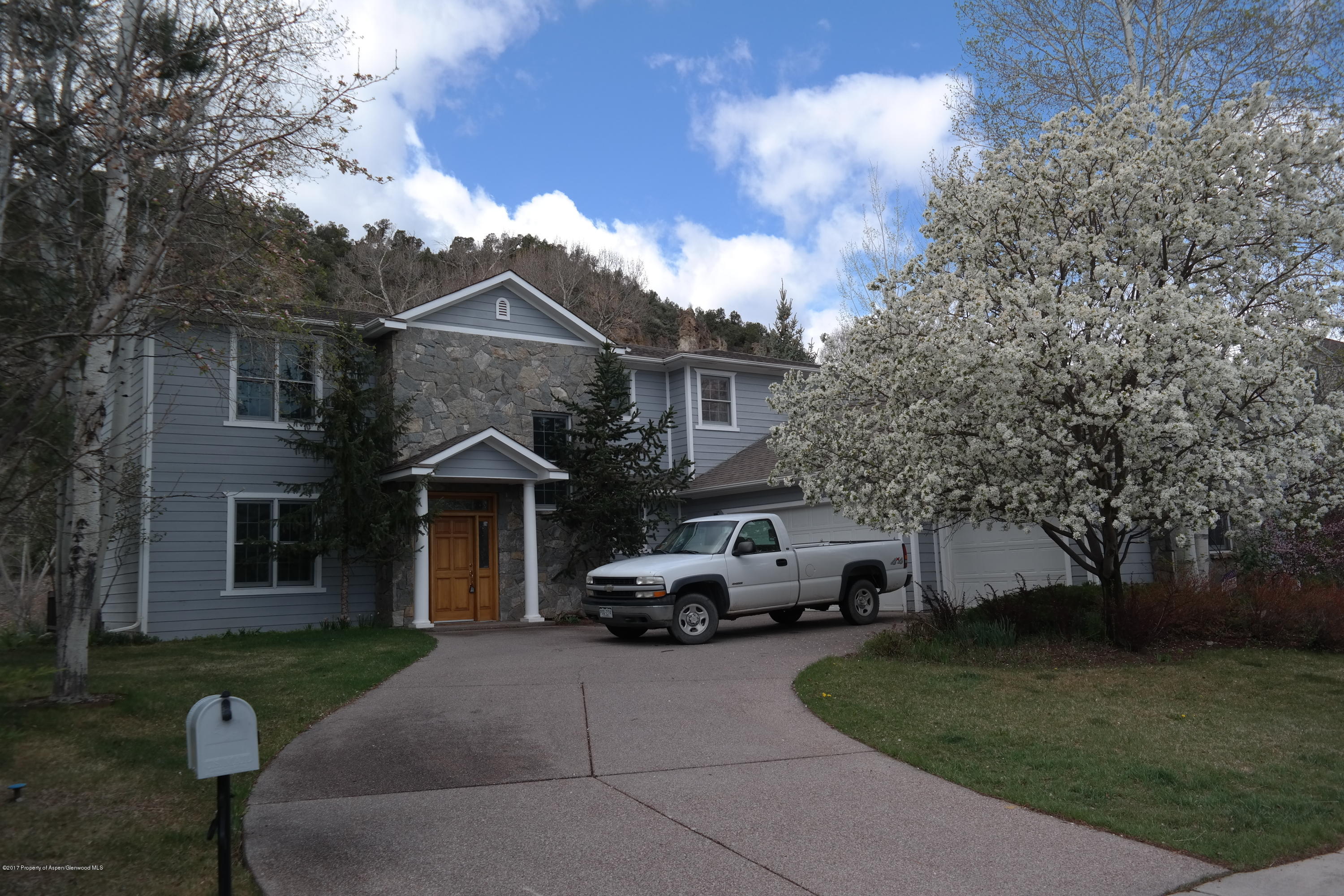 345 Oak Run Road Carbondale, CO 81623 - Photo 2 of 3 SAM_1366