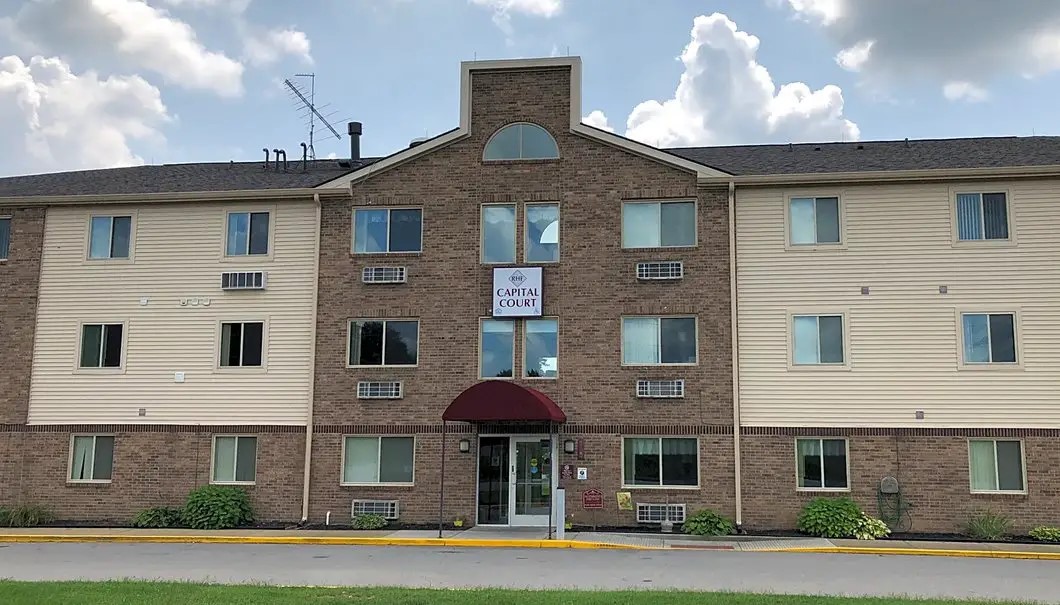 785 Regina Lane Northwest Corydon, IN 47112 - Photo 2 of 6