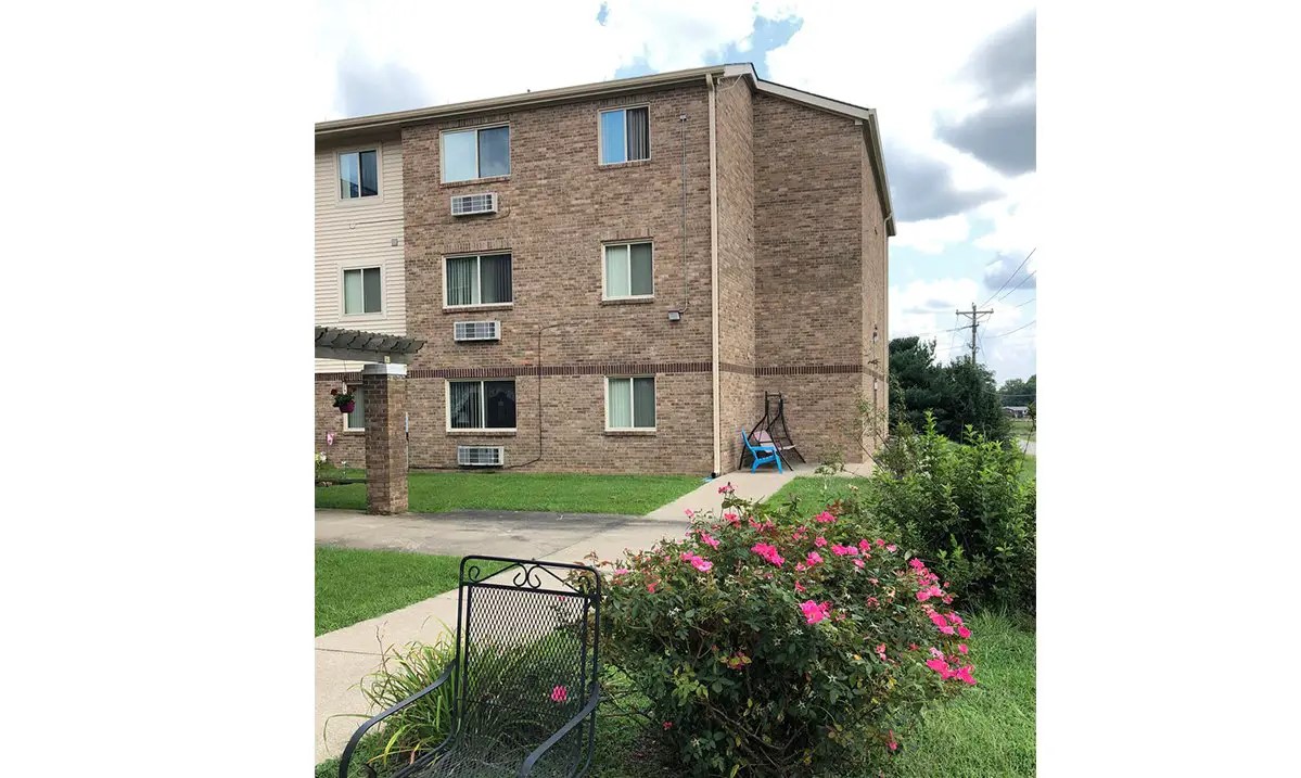 785 Regina Lane Northwest Corydon, IN 47112 - Photo 4 of 6