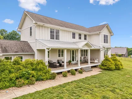 $900,000 | 1765 Theta Pike, Columbia, TN 38401