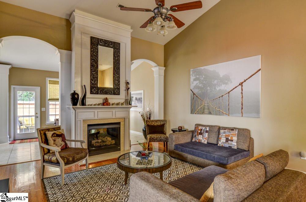 209 Branchester Court Greenville, SC 29607 - Photo 3 of 32 Gallery Image 3