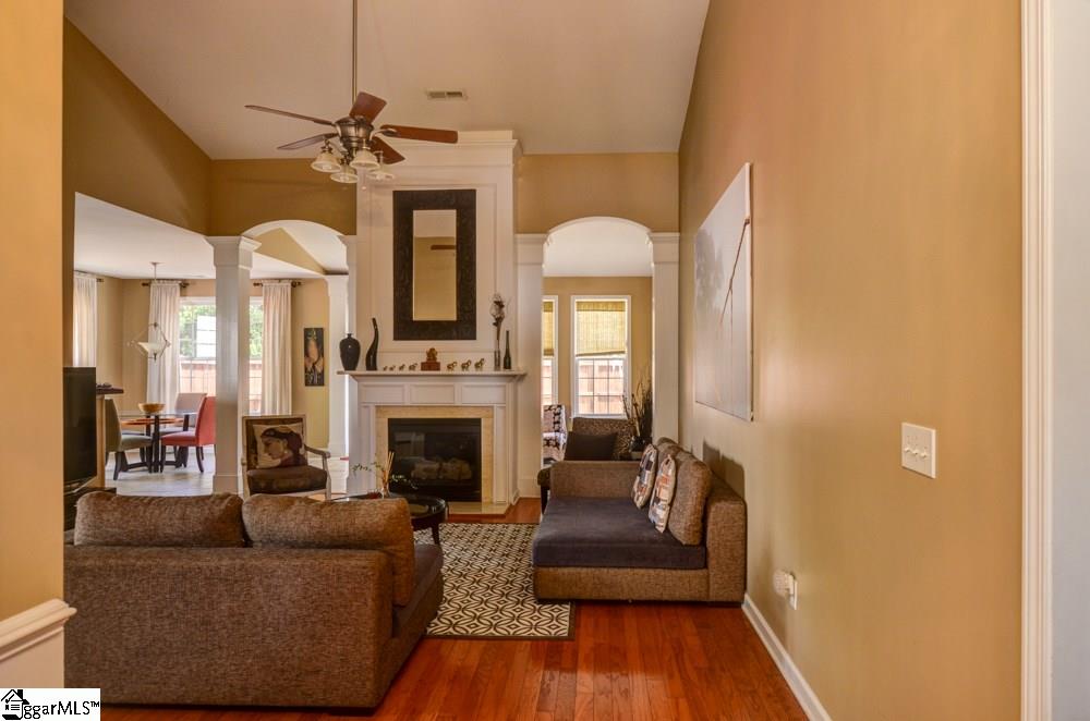 209 Branchester Court Greenville, SC 29607 - Photo 4 of 32 Gallery Image 4