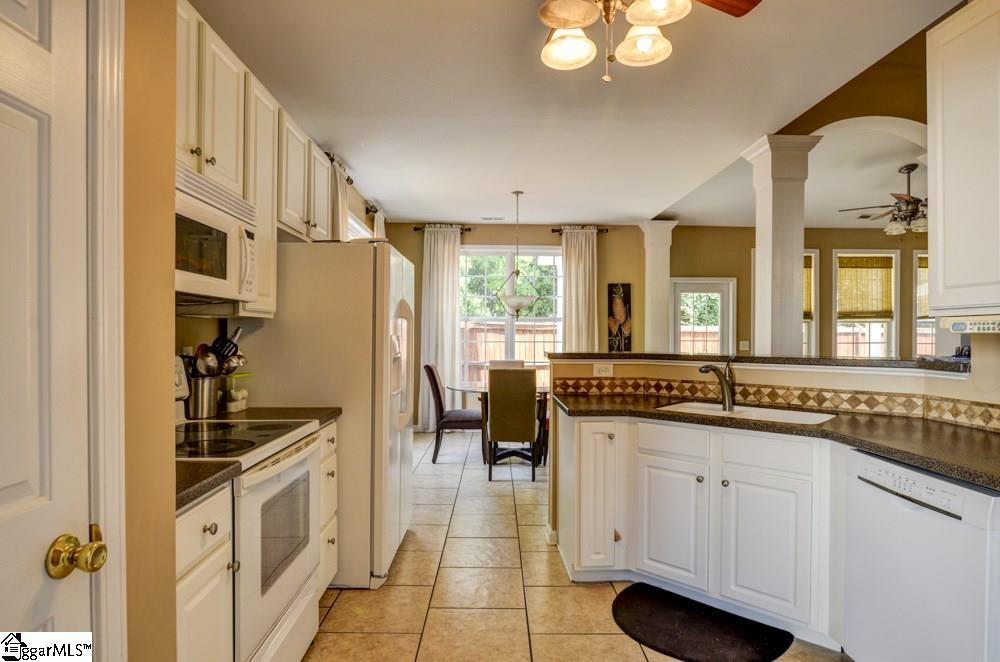 209 Branchester Court Greenville, SC 29607 - Photo 8 of 32 Gallery Image 8
