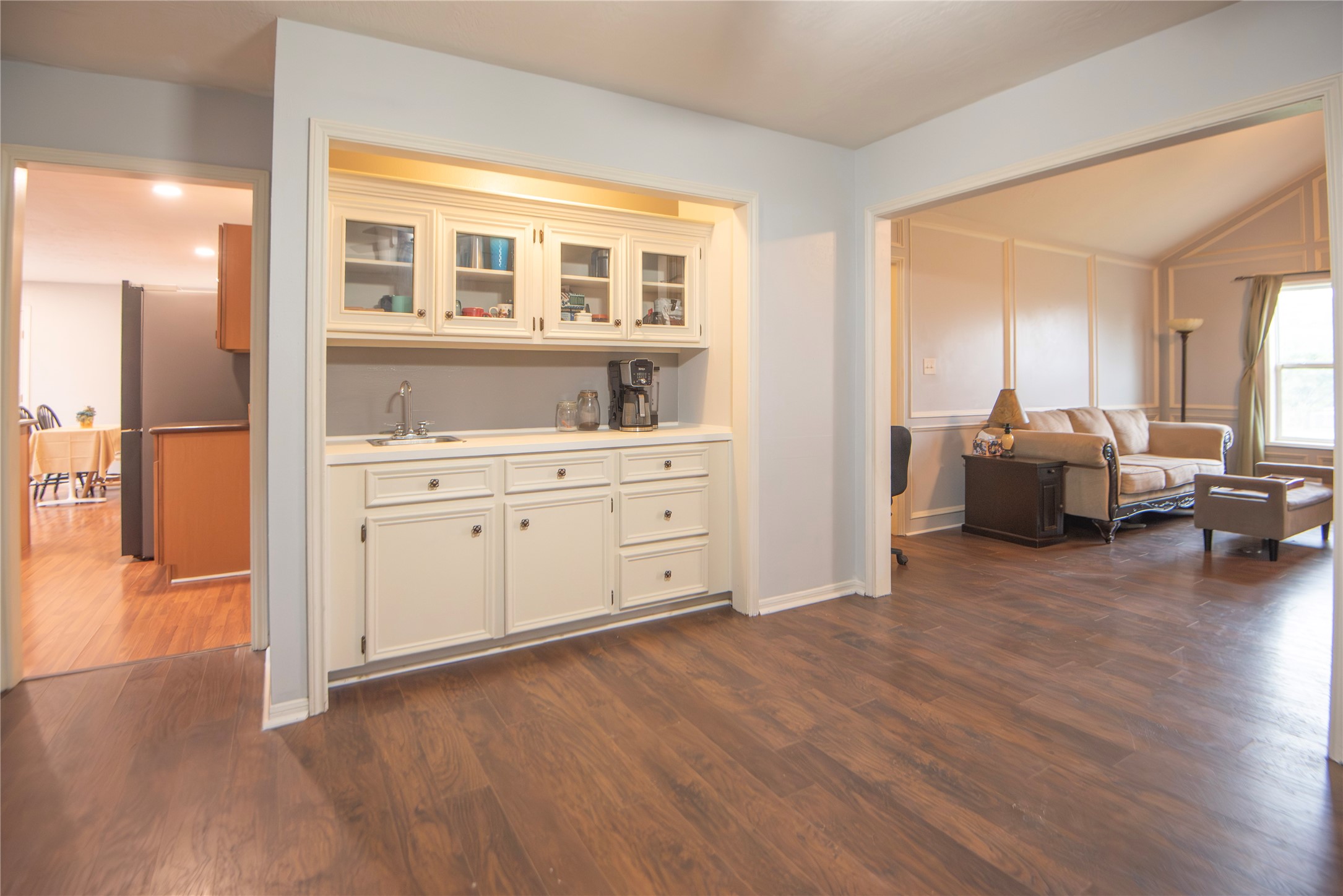3000 Shadow Lawn Street Brenham, TX 77833 - Photo 13 of 31 Wet Bar