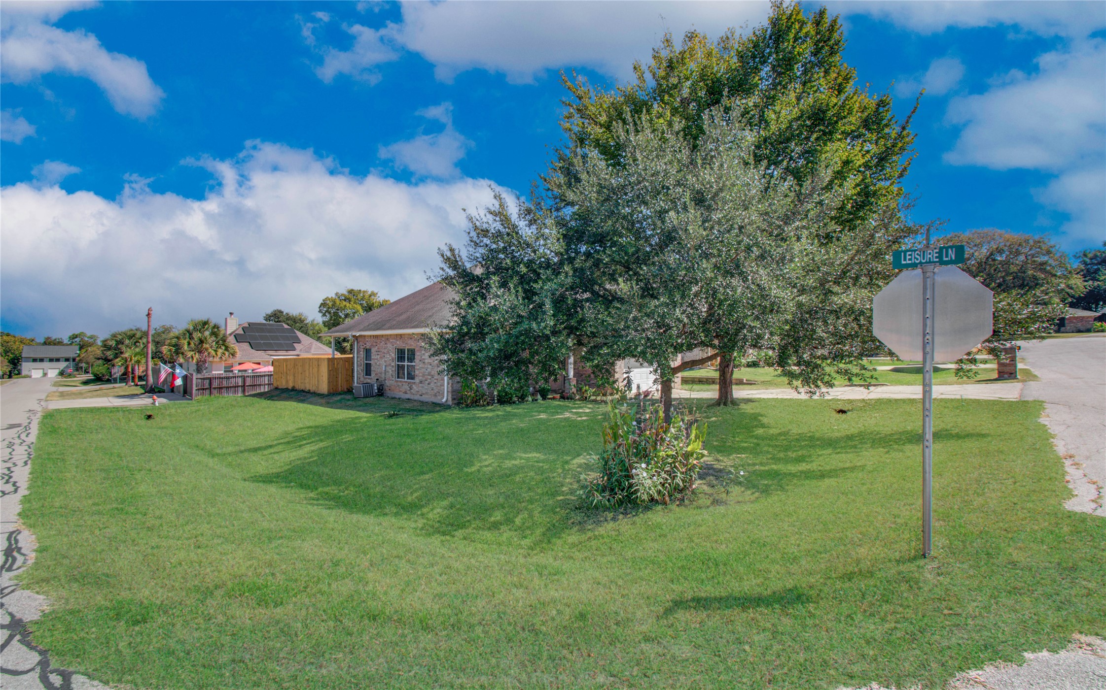 10822 Sail View Street Montgomery, TX 77356 - Photo 3 of 29 a view of yard and outdoor space