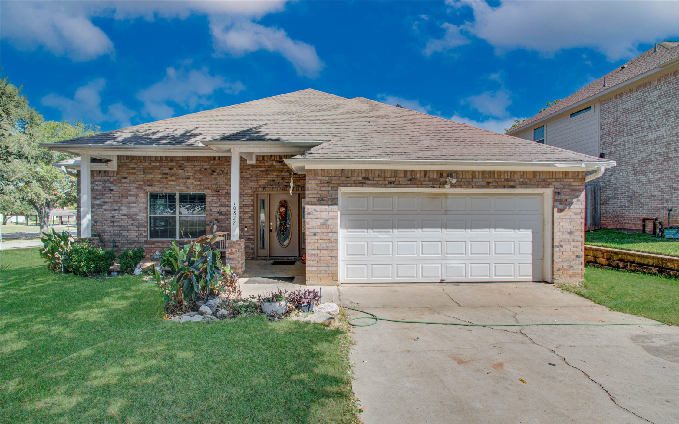 10822 Sail View Street Montgomery, TX 77356 - Photo 4 of 29 a front view of house with yard