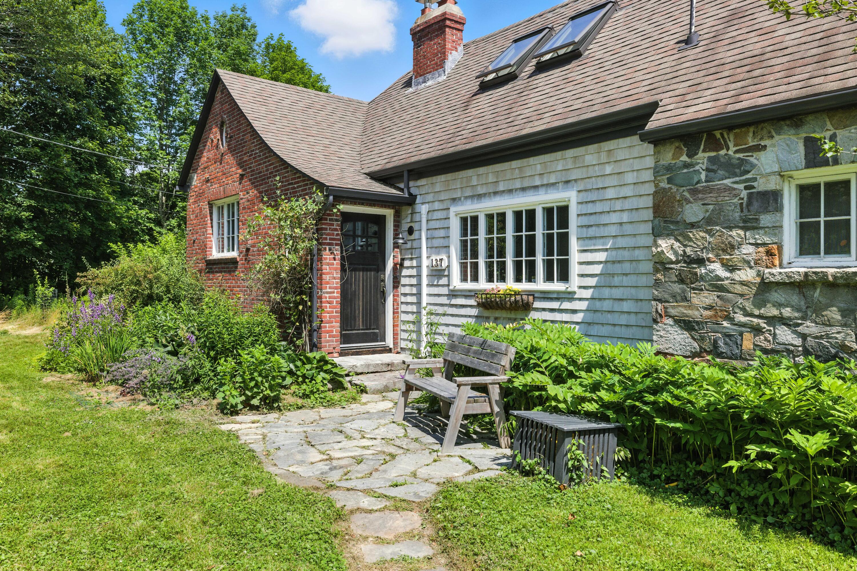 137 Middle Road Cumberland, ME 04021 - Photo 5 of 50 3G0A0595